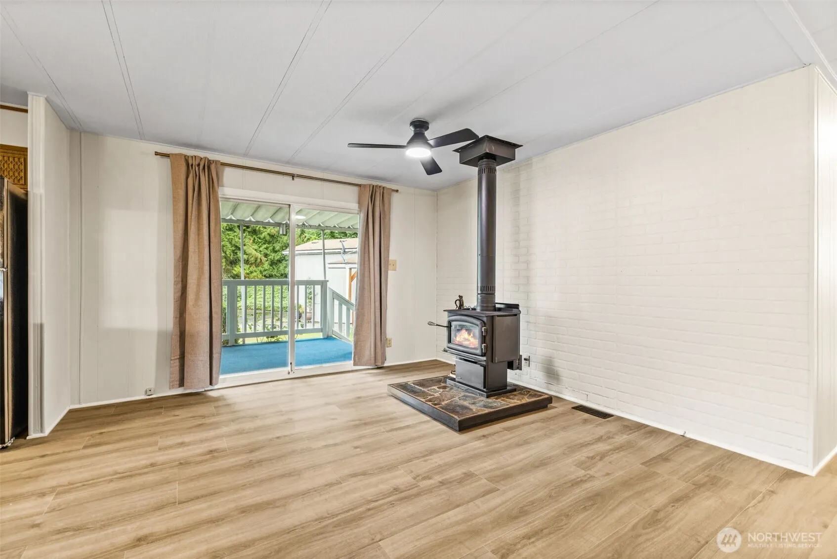 11330 E Riverside Drive #7, Bothell, WA 98011