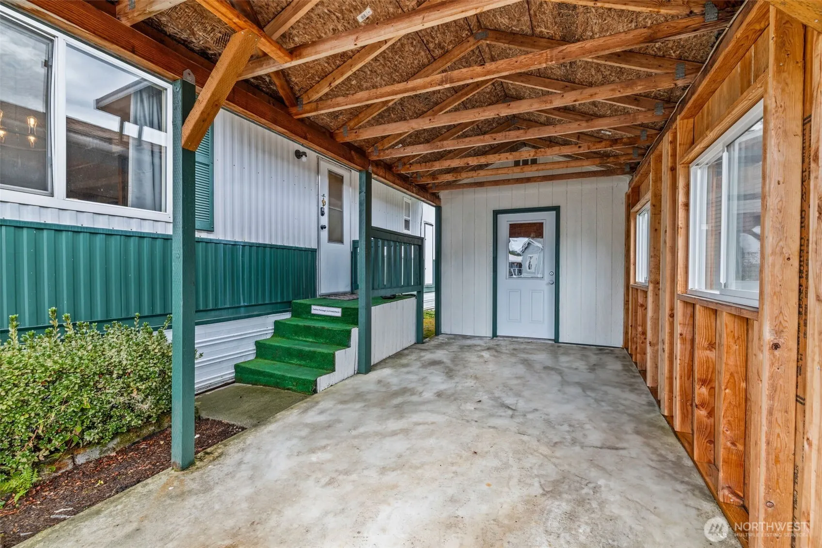 11330 E Riverside Drive #7, Bothell, WA 98011