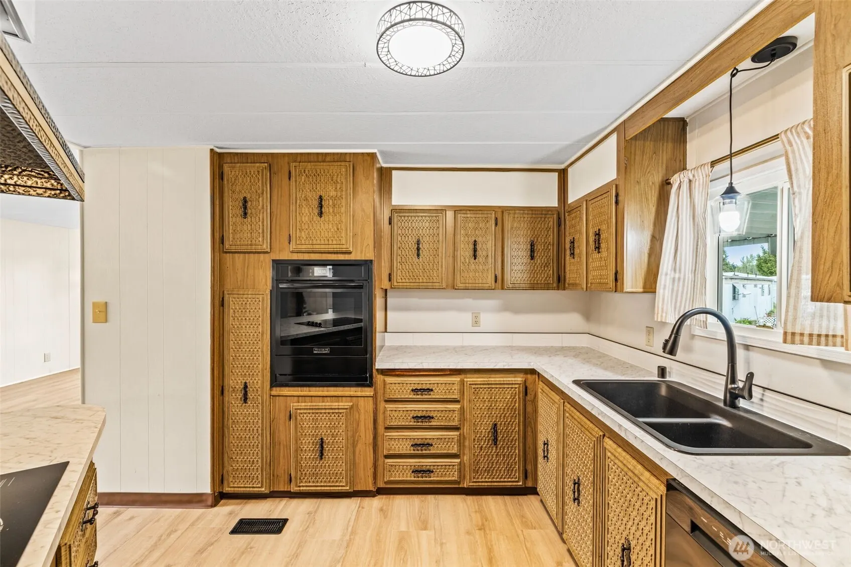 11330 E Riverside Drive #7, Bothell, WA 98011