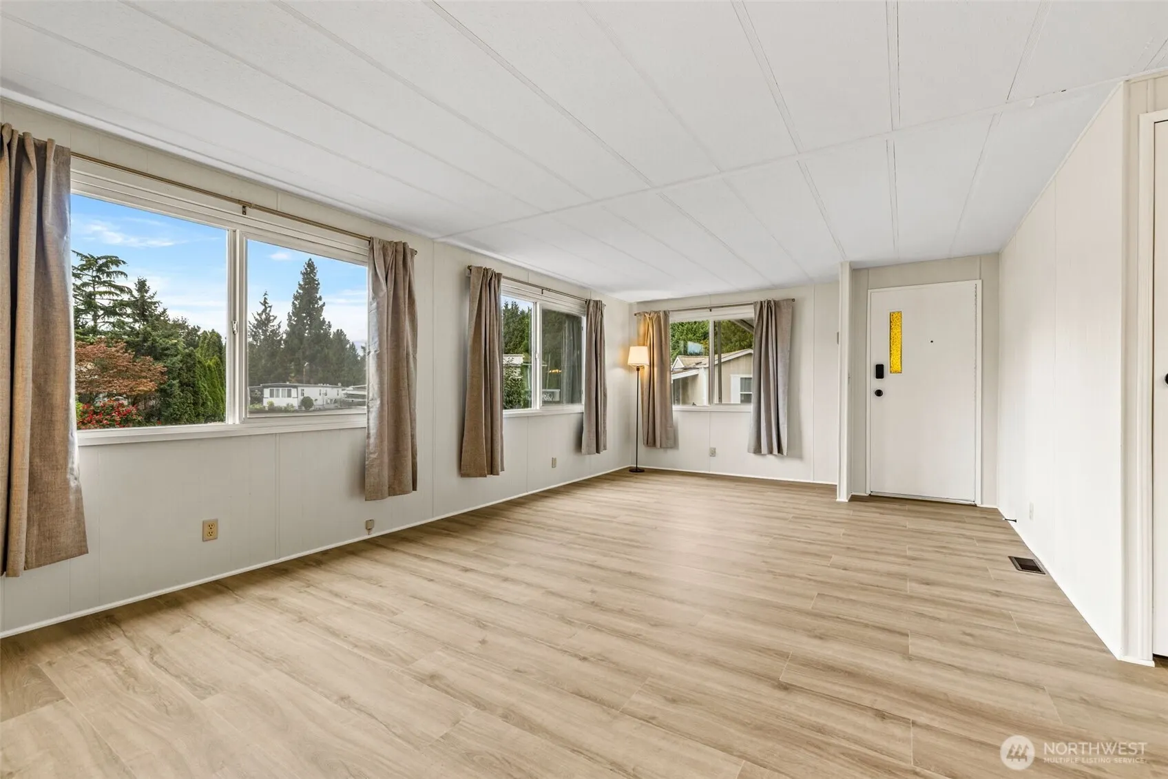11330 E Riverside Drive #7, Bothell, WA 98011