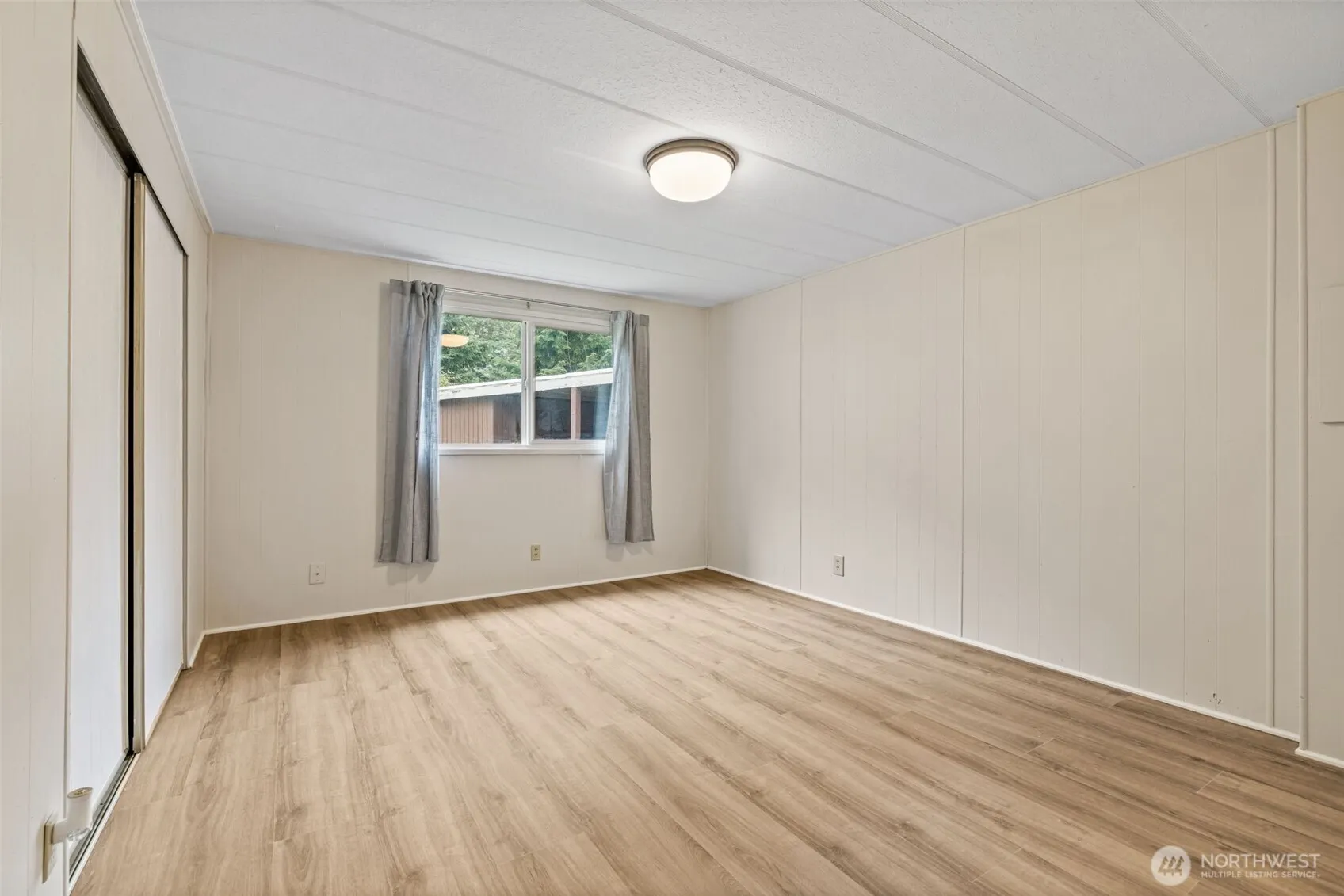 11330 E Riverside Drive #7, Bothell, WA 98011