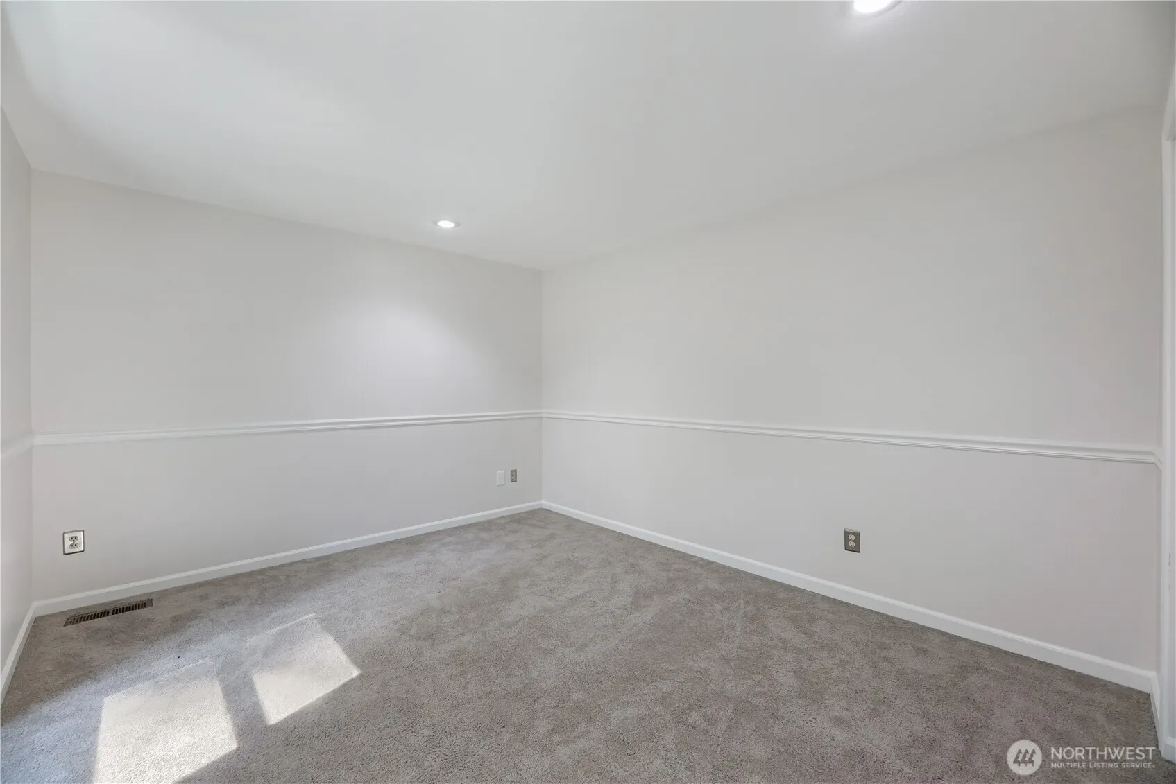 21700 SE 37th Street , Sammamish, WA 98075