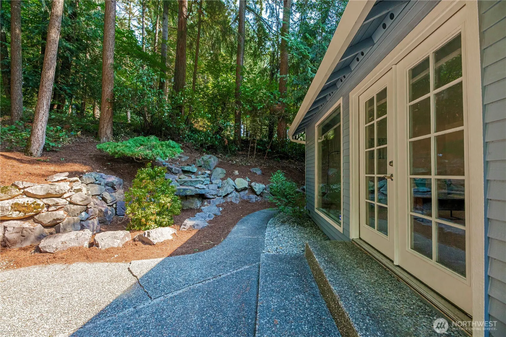 21700 SE 37th Street , Sammamish, WA 98075