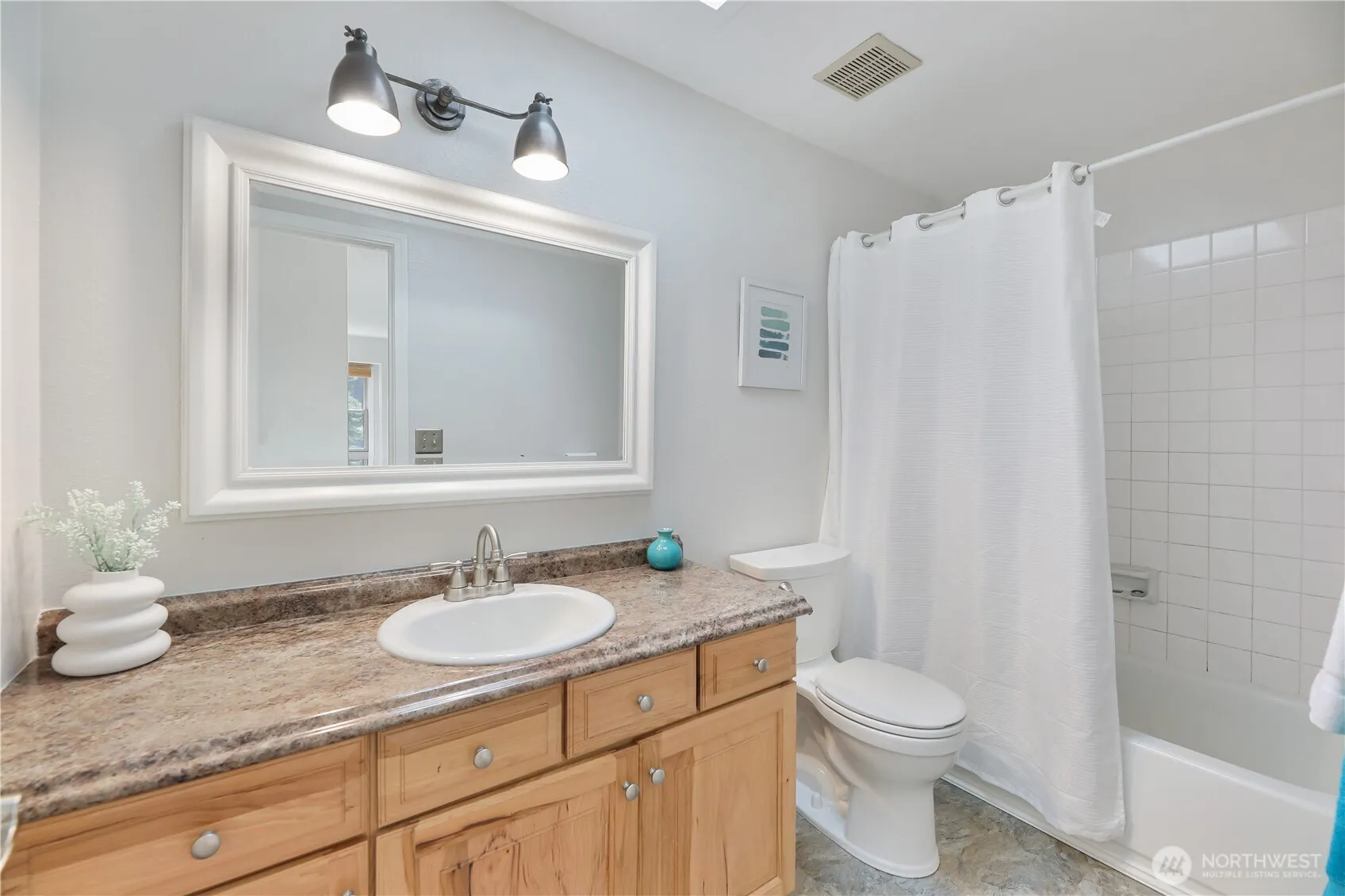21700 SE 37th Street , Sammamish, WA 98075