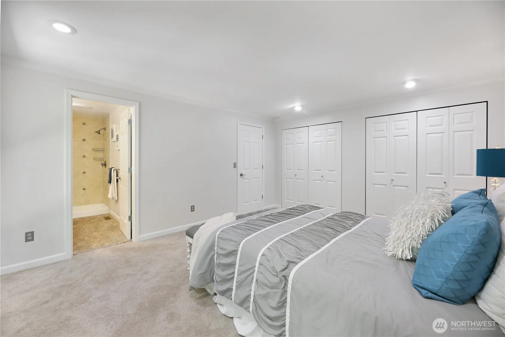 21700 SE 37th Street , Sammamish, WA 98075