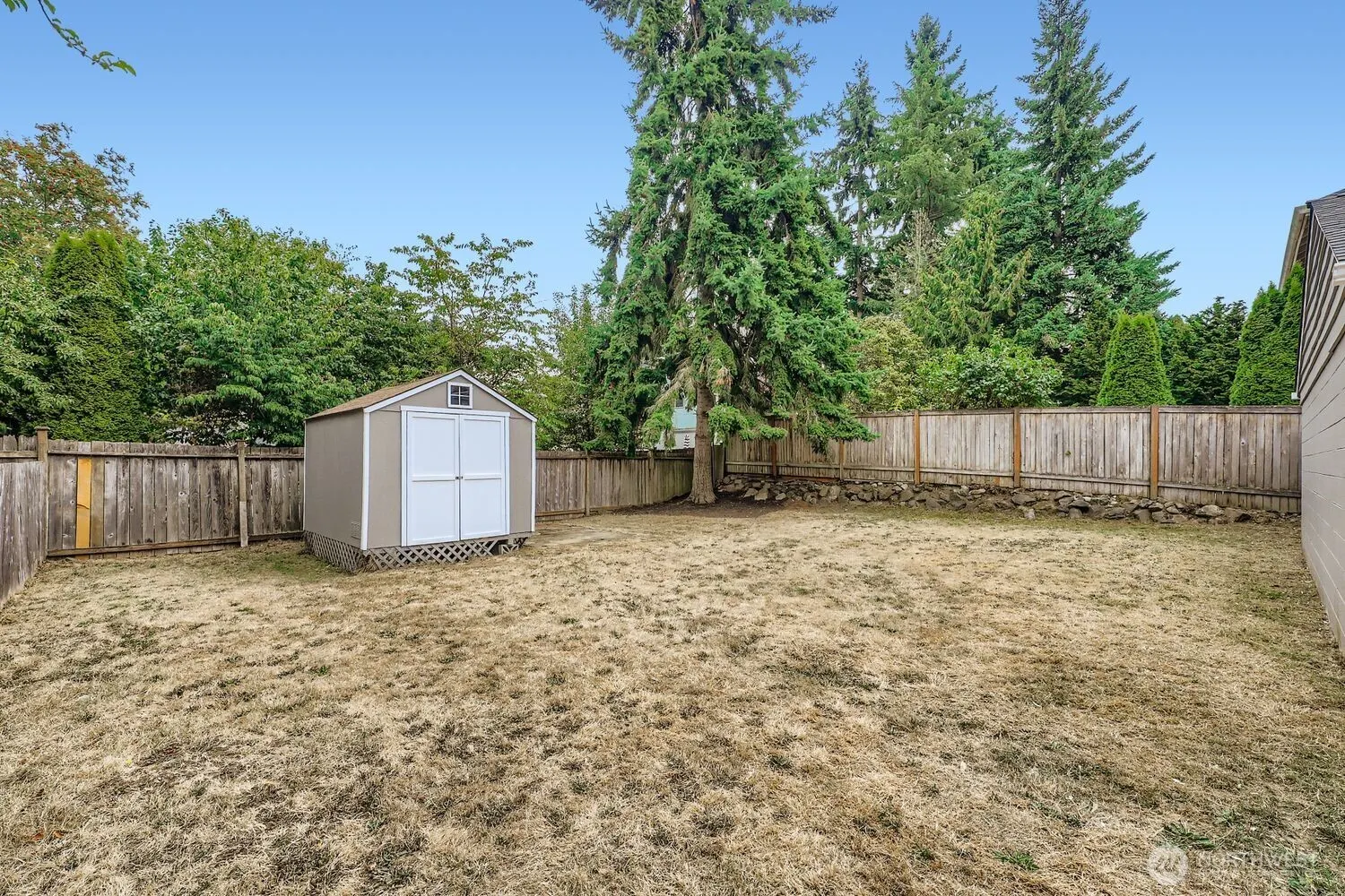 9042 Wallingford Avenue N, Seattle, WA 98103