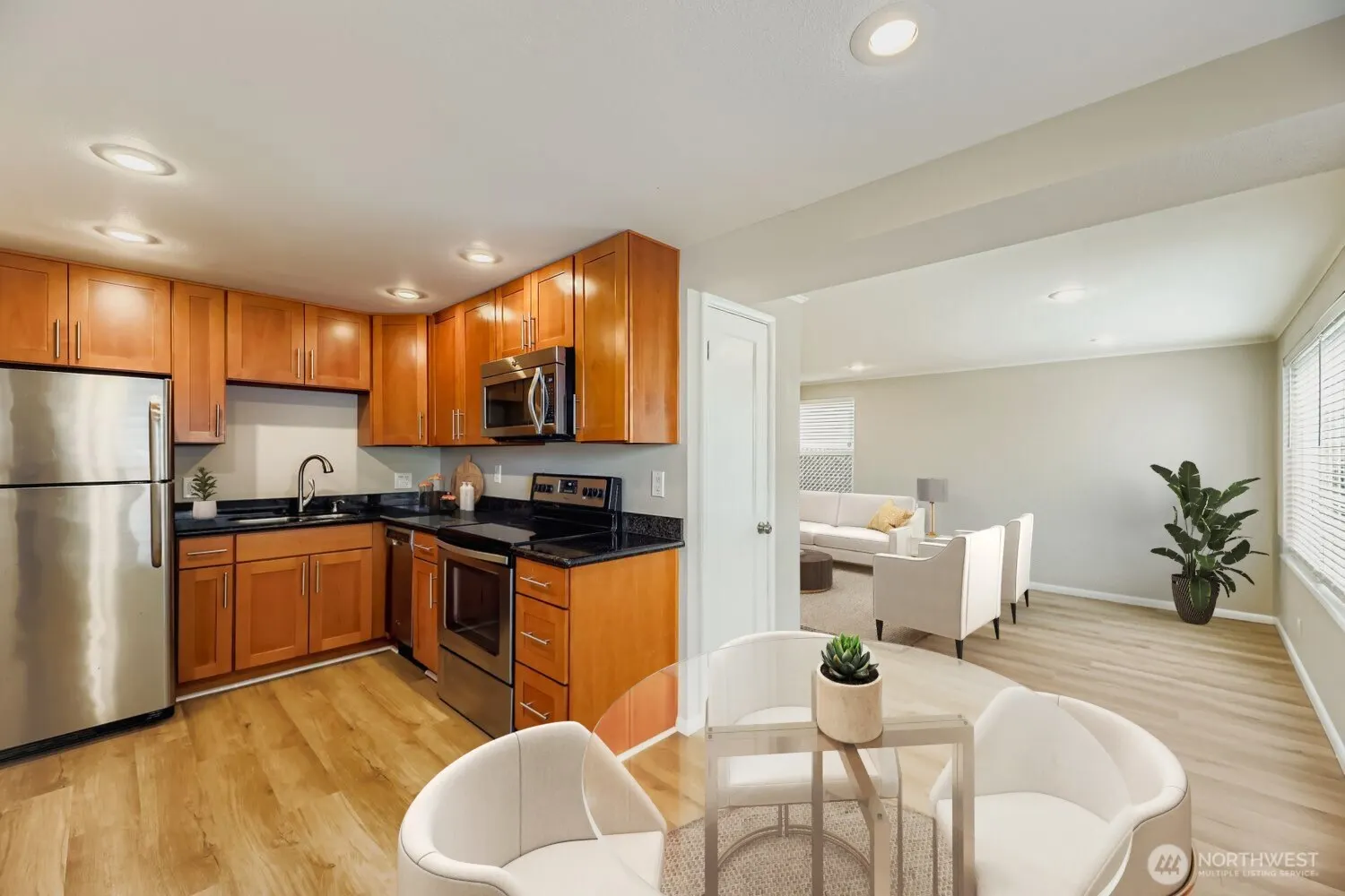 9042 Wallingford Avenue N, Seattle, WA 98103