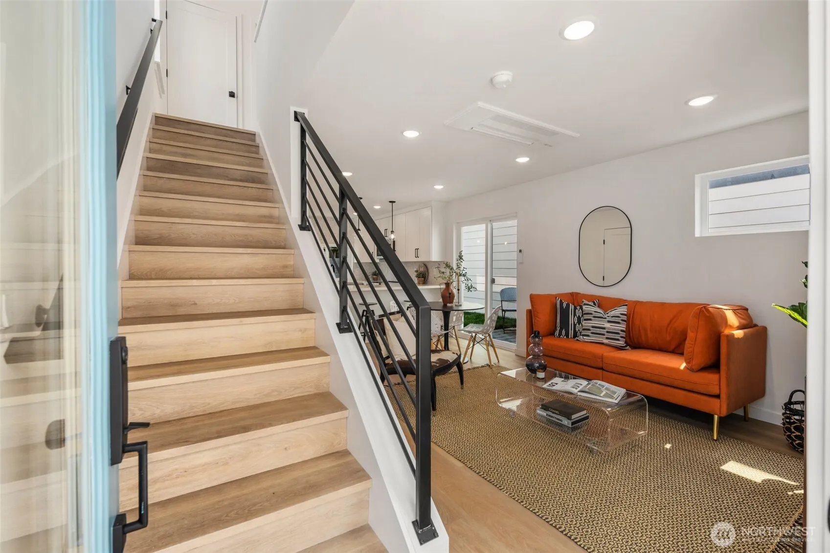 818 B S Sullivan Street , Seattle, WA 98108