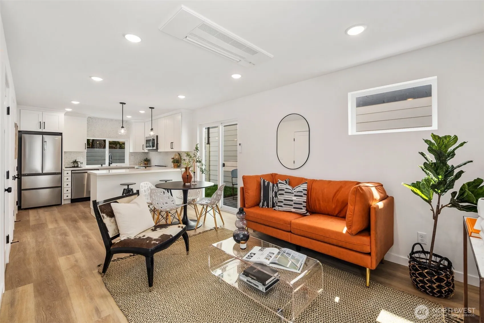 818 B S Sullivan Street , Seattle, WA 98108
