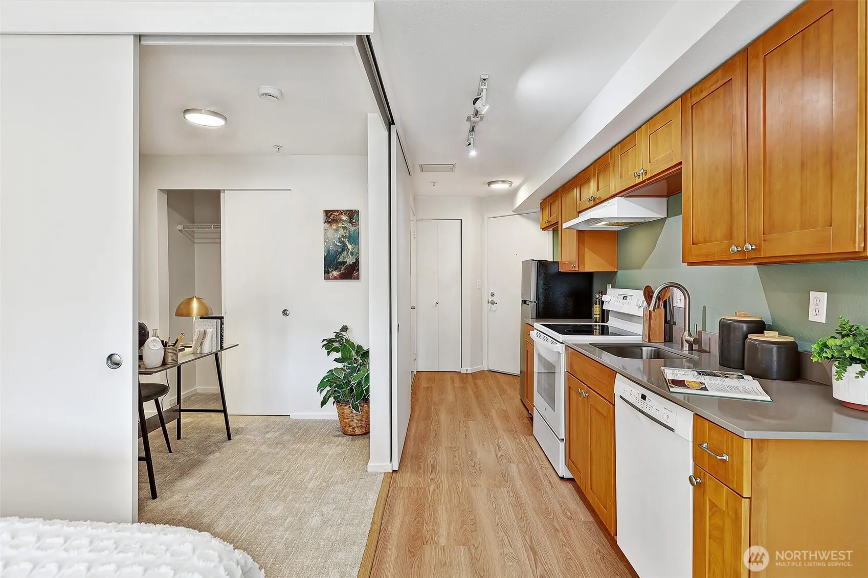 425 Vine Street #626, Seattle, WA 98121