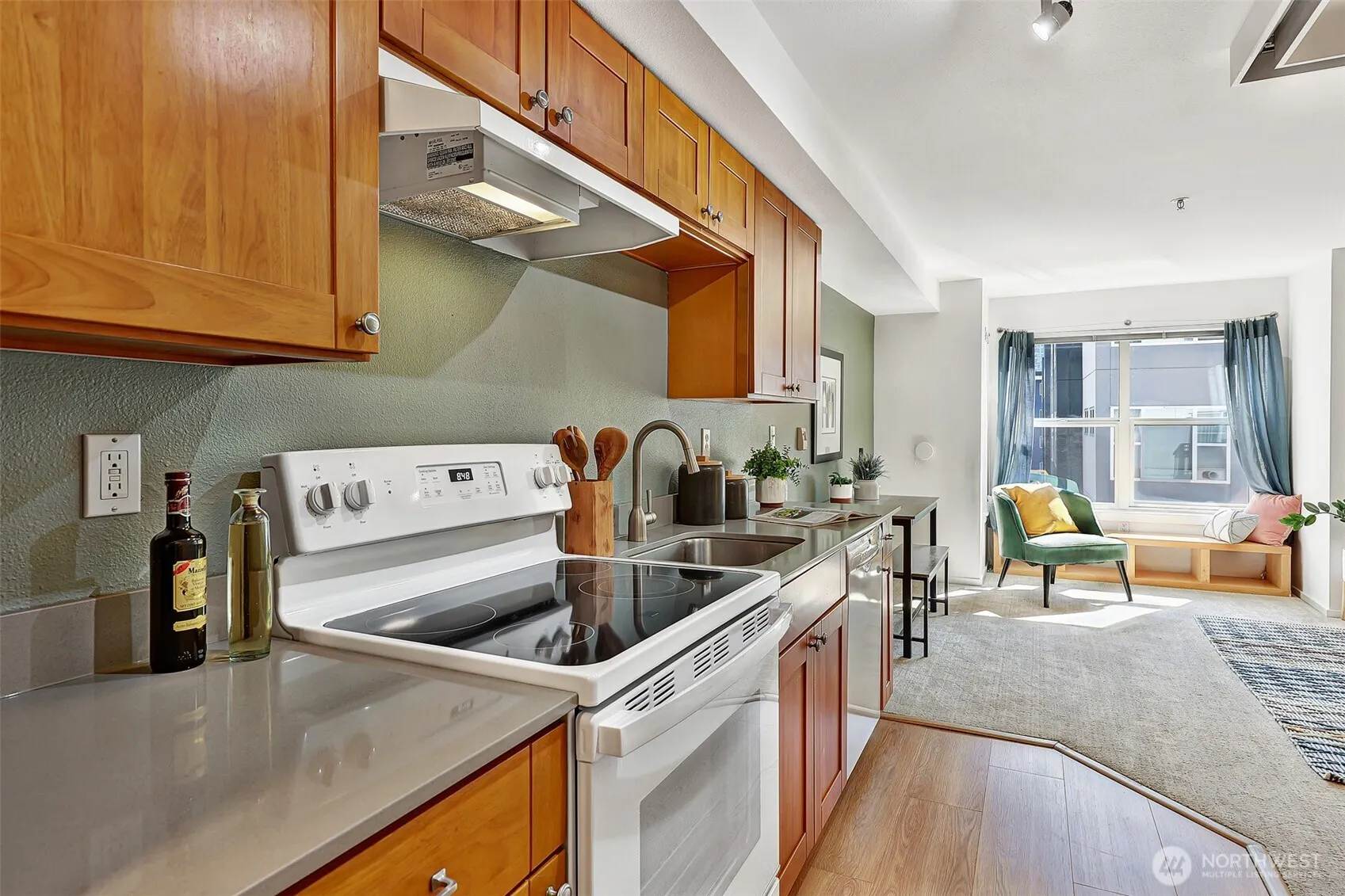 425 Vine Street #626, Seattle, WA 98121