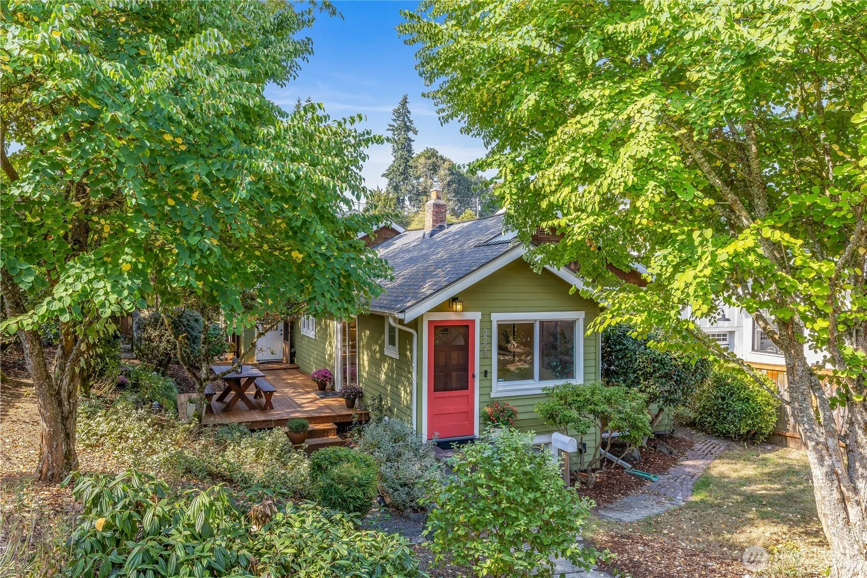 3259 47th Avenue SW, Seattle, WA 98116