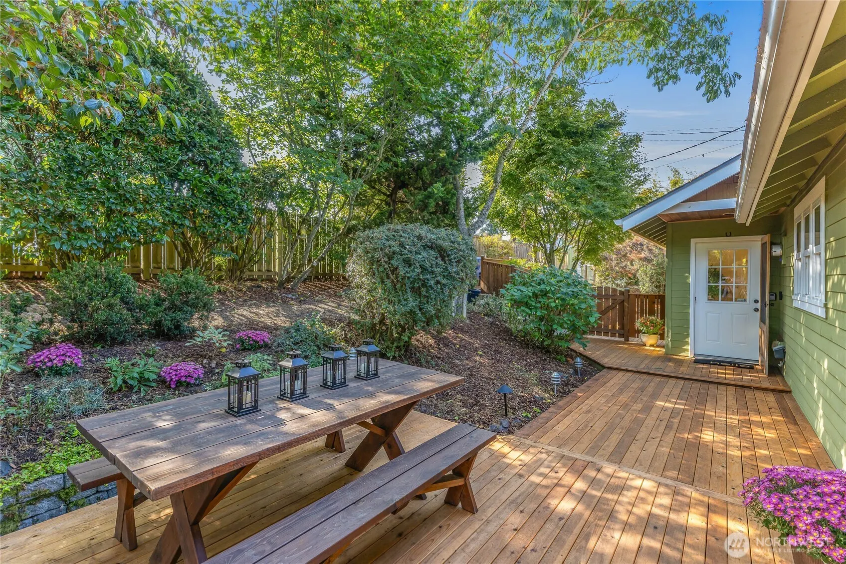 3259 47th Avenue SW, Seattle, WA 98116