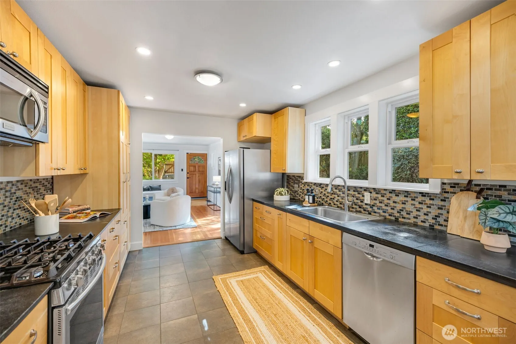 3259 47th Avenue SW, Seattle, WA 98116
