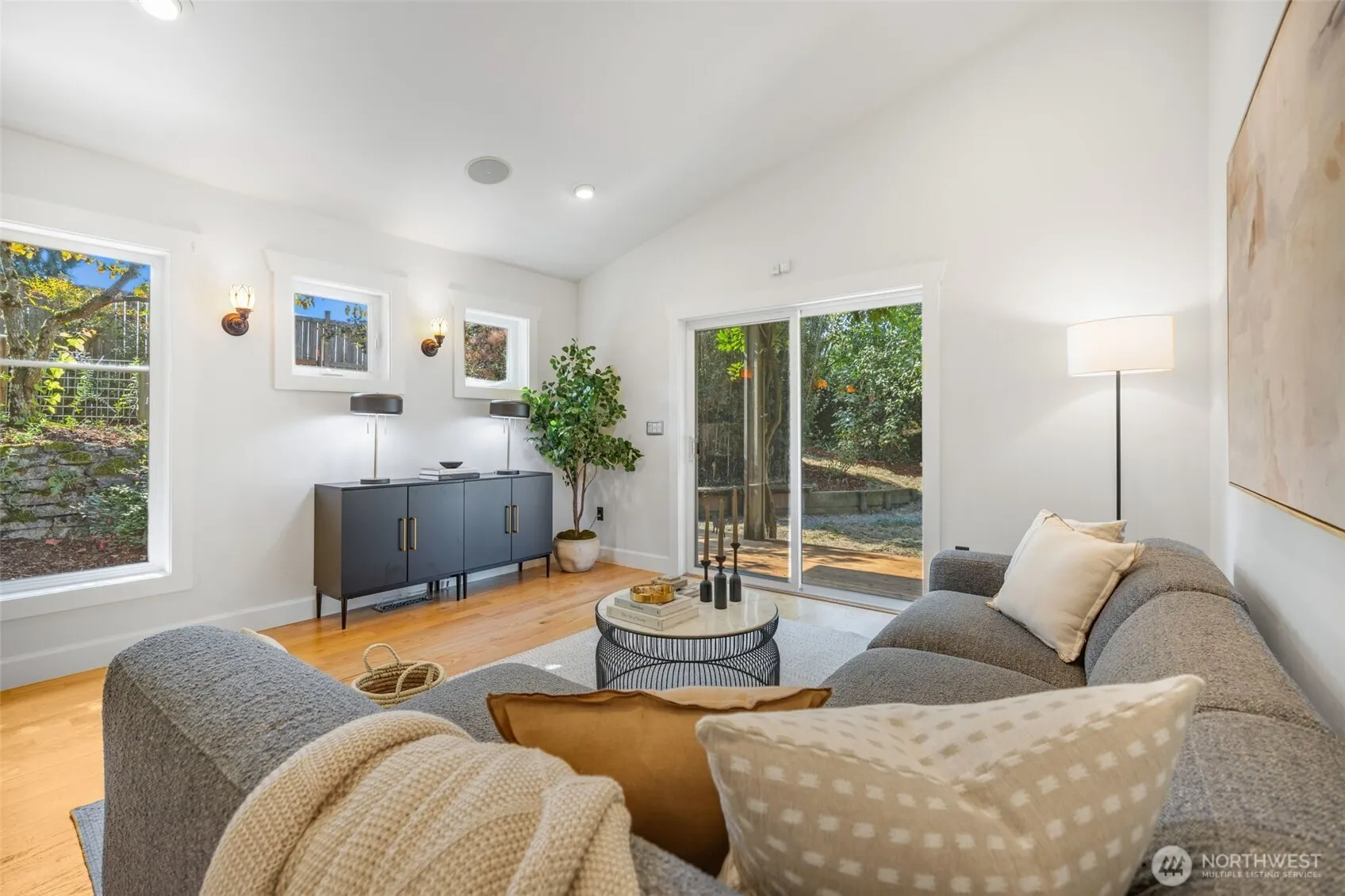 3259 47th Avenue SW, Seattle, WA 98116