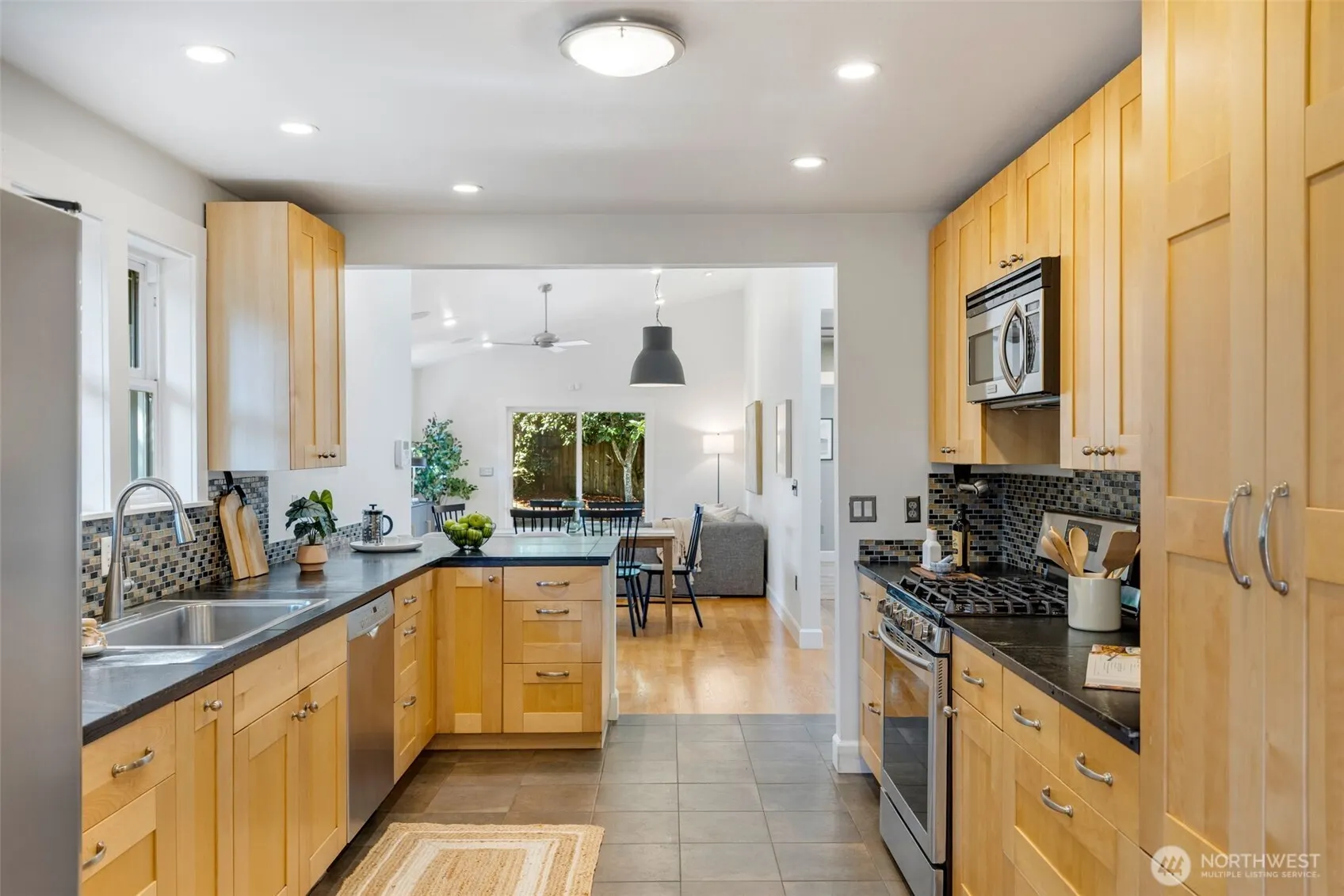 3259 47th Avenue SW, Seattle, WA 98116
