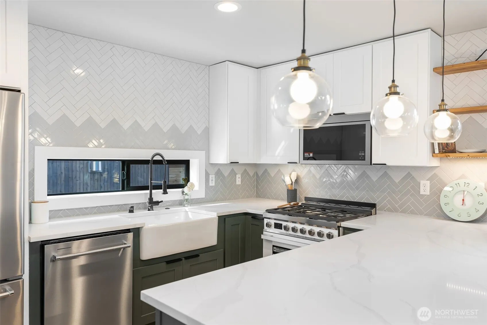 10717 2nd Avenue NW, Seattle, WA 98177-4807