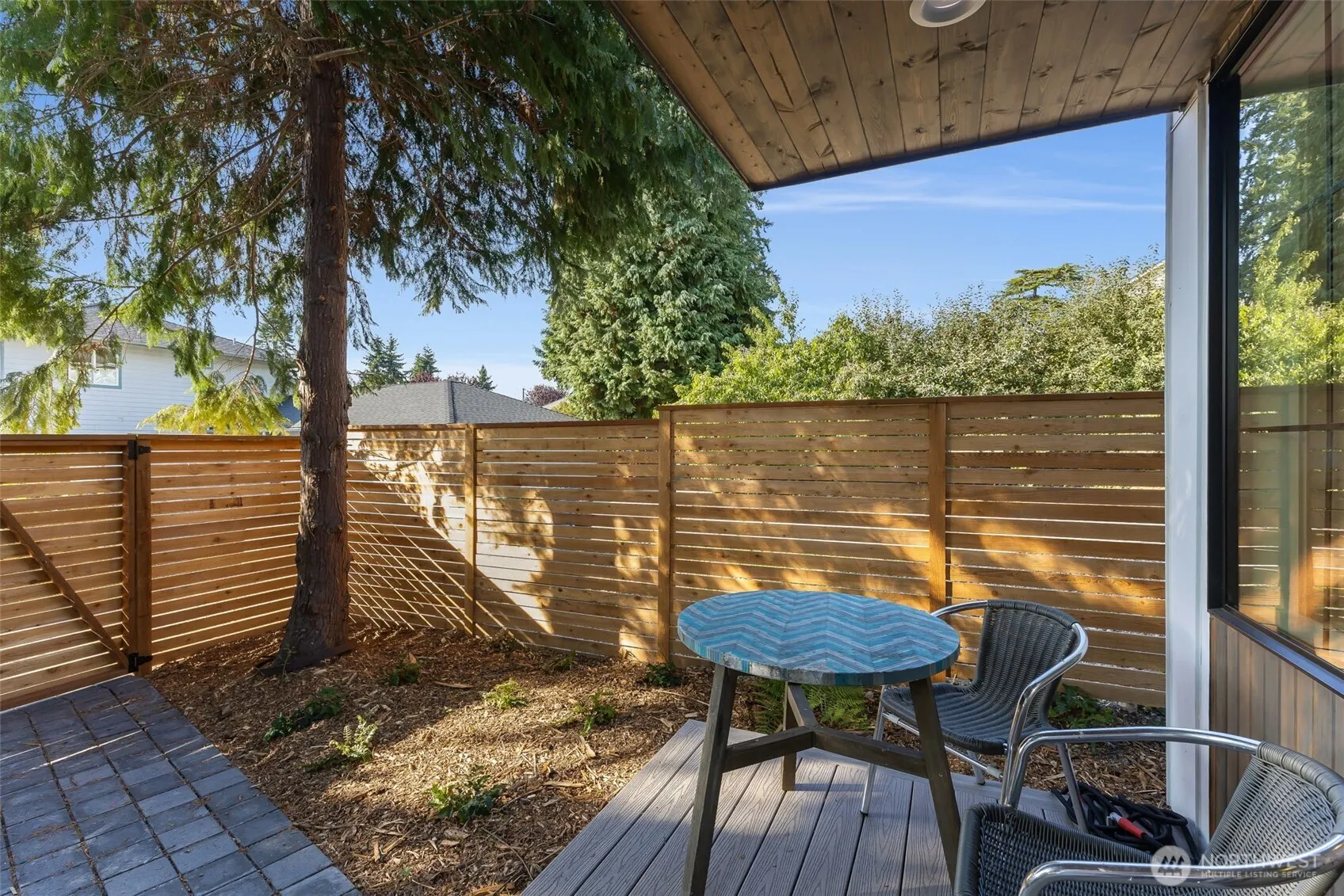 10717 2nd Avenue NW, Seattle, WA 98177-4807
