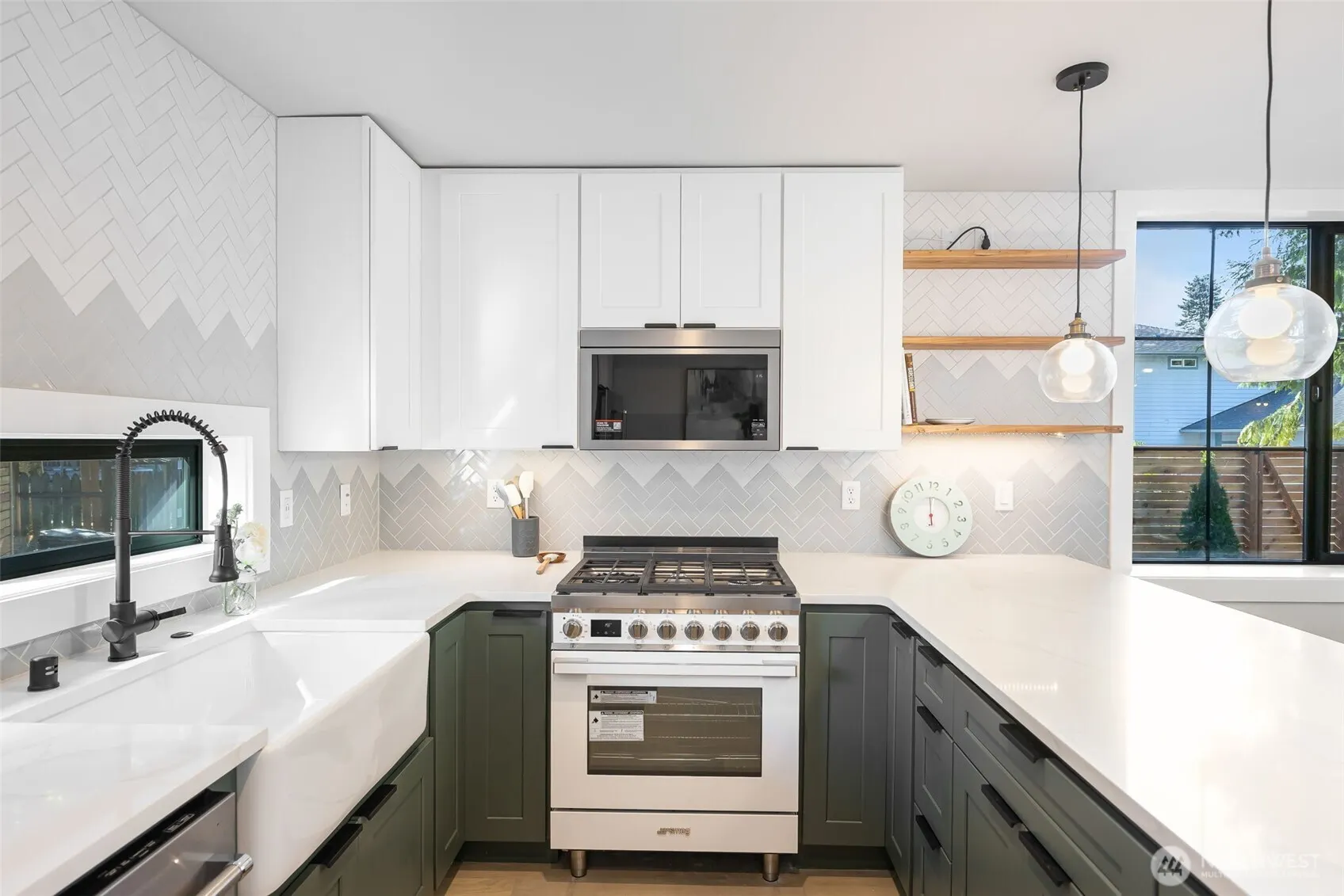 10717 2nd Avenue NW, Seattle, WA 98177-4807