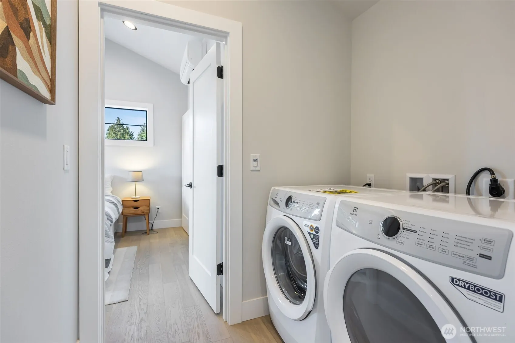 10717 2nd Avenue NW, Seattle, WA 98177-4807