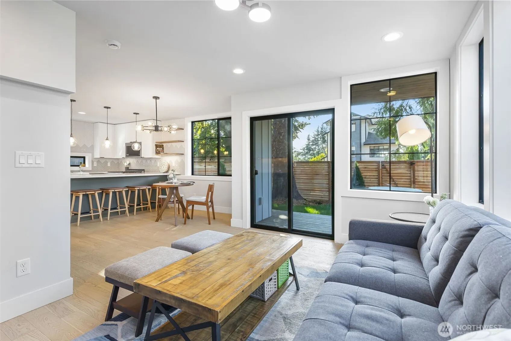 10717 2nd Avenue NW, Seattle, WA 98177-4807