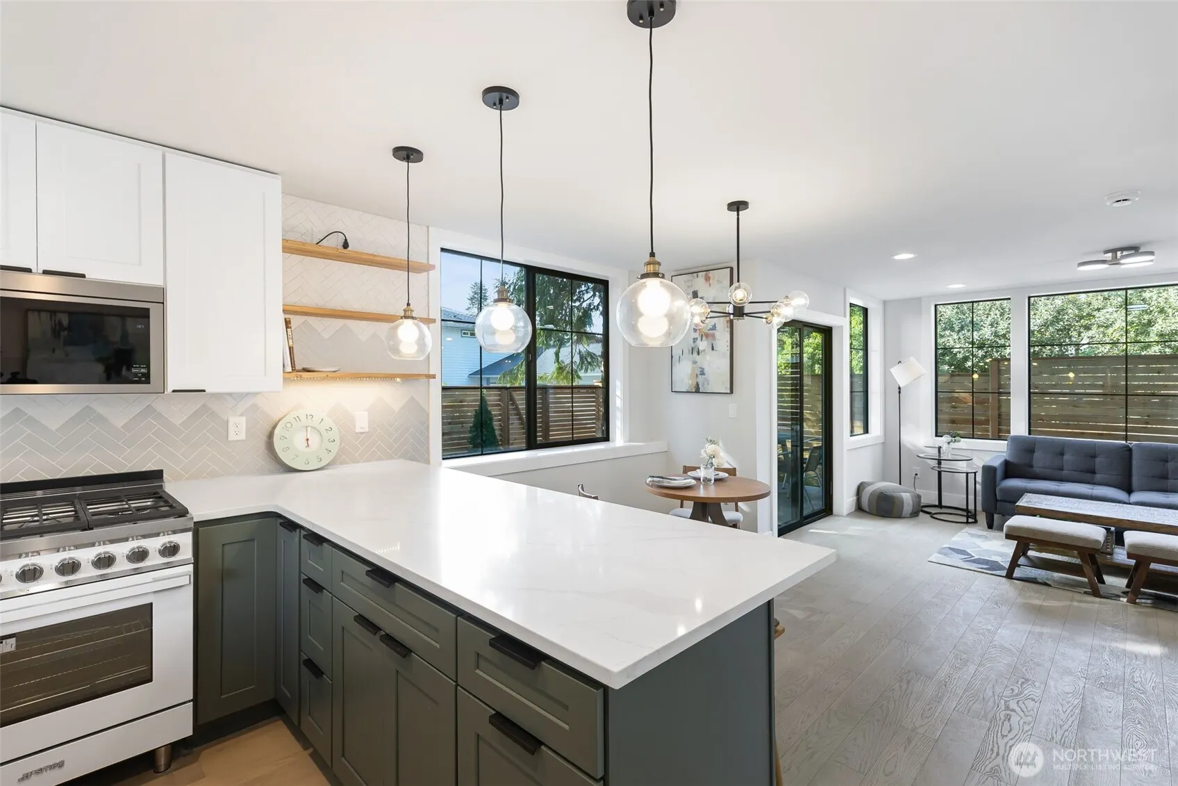 10717 2nd Avenue NW, Seattle, WA 98177-4807