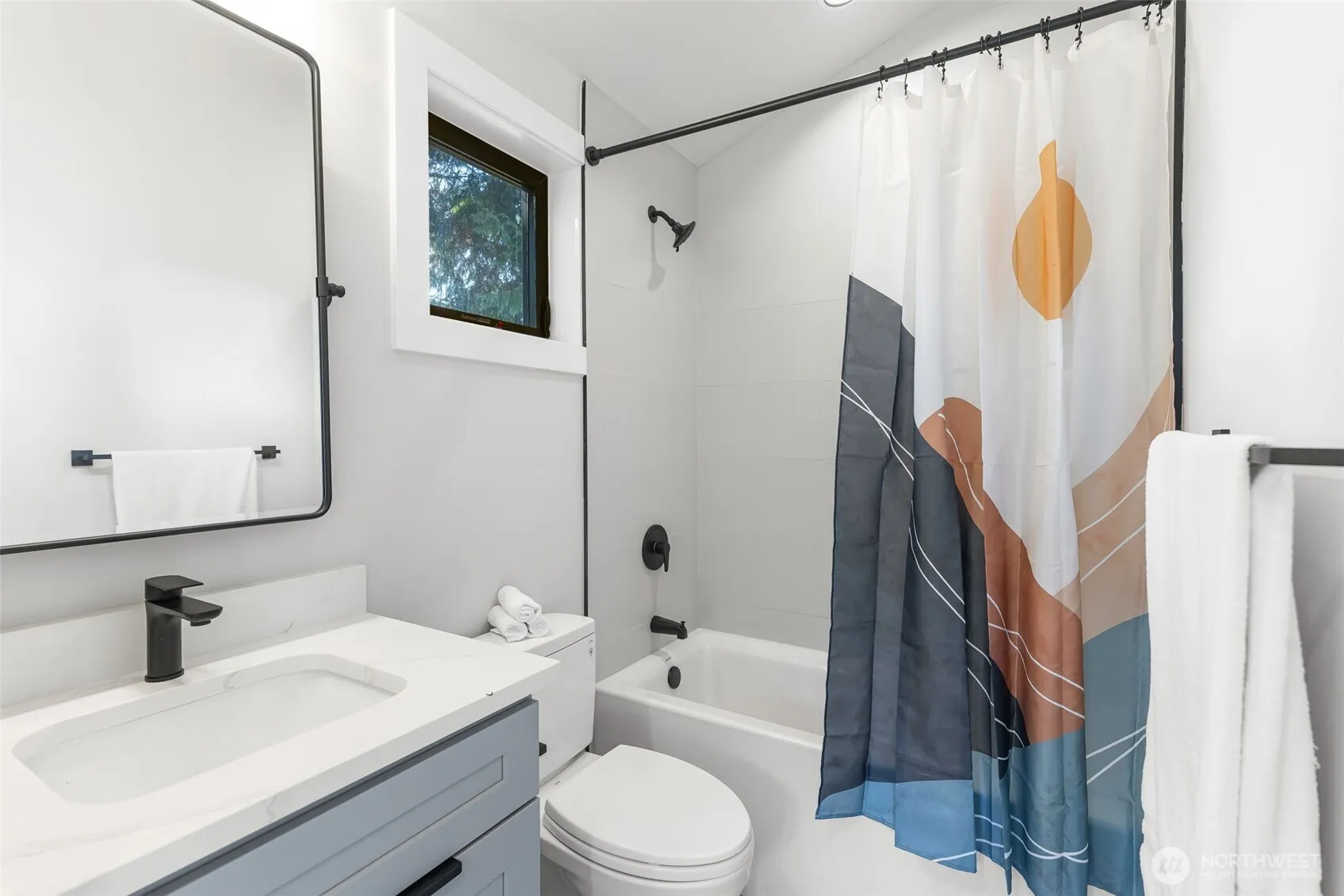 10717 2nd Avenue NW, Seattle, WA 98177-4807