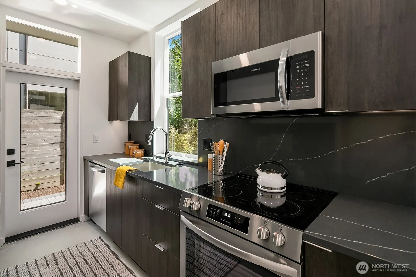 6730 Alonzo Avenue NW #B, Seattle, WA 98117