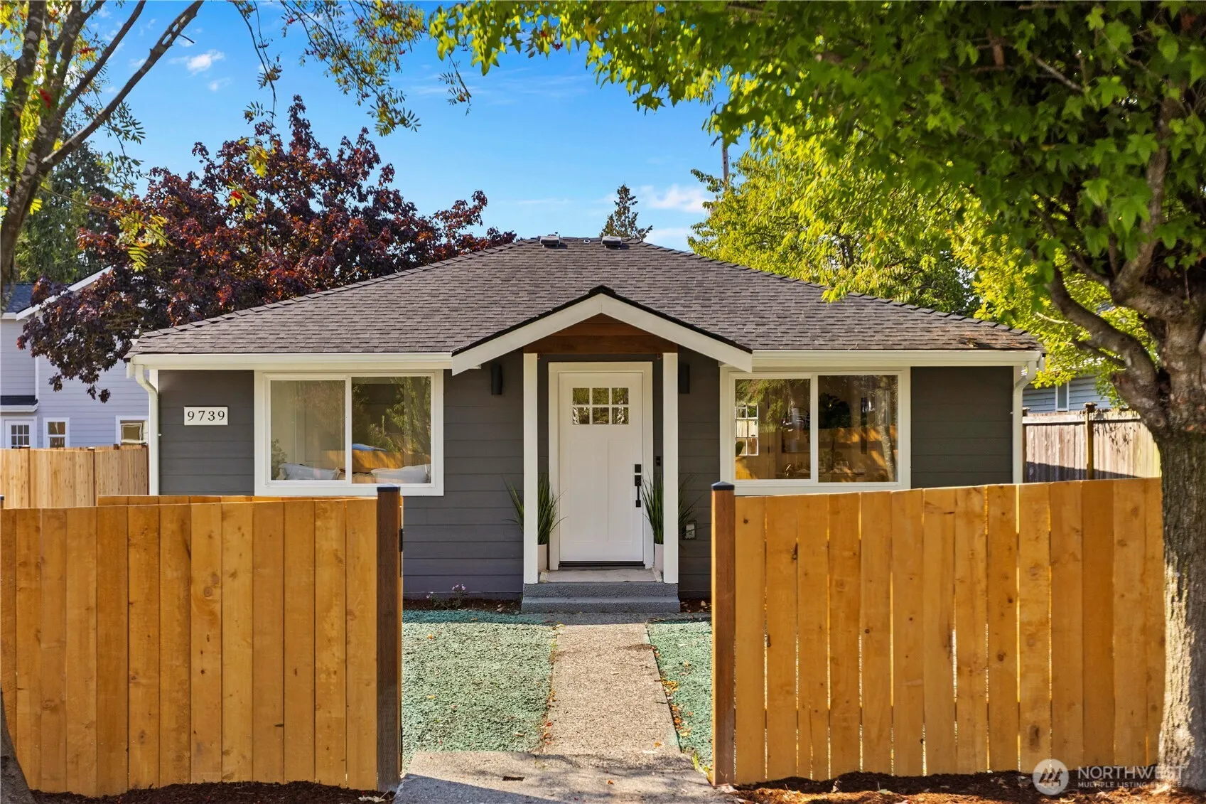 9739 Evanston Avenue N, Seattle, WA 98103