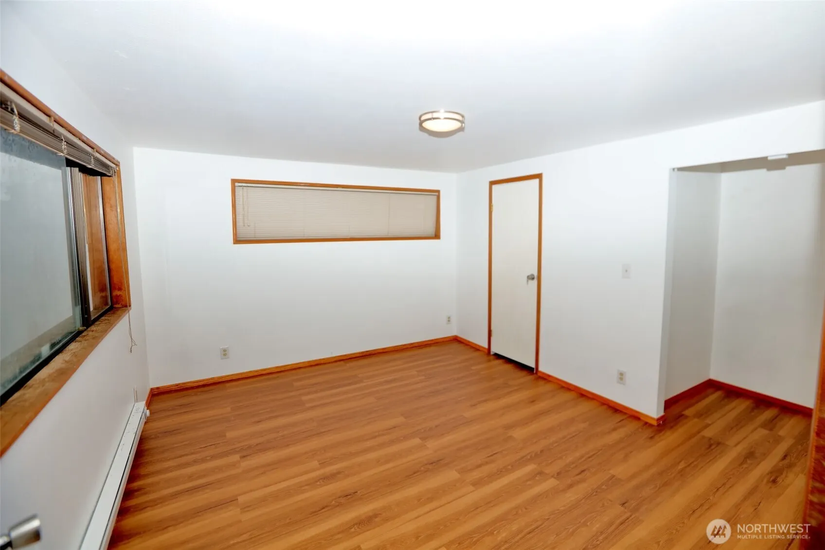 12037 71 st Avenue S, Seattle, WA 98178-4123