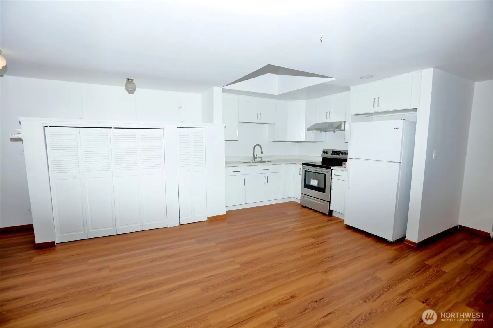 12037 71 st Avenue S, Seattle, WA 98178-4123