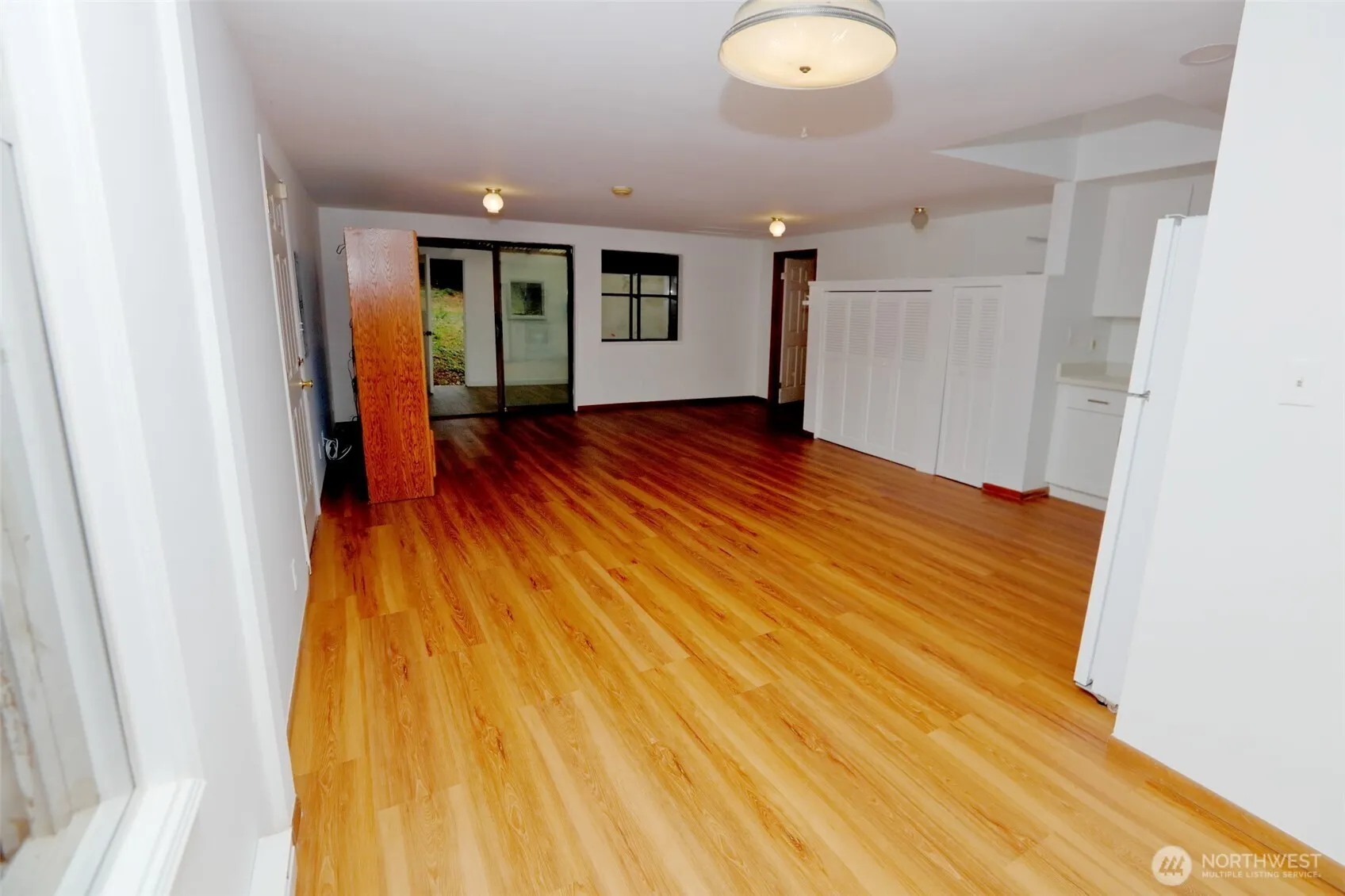 12037 71 st Avenue S, Seattle, WA 98178-4123