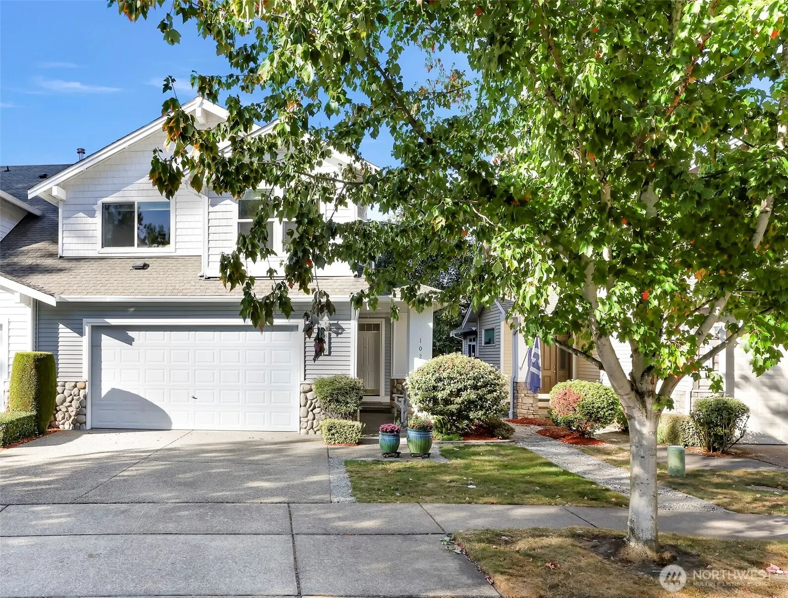 319 196th Place SW #102, Lynnwood, WA 98036