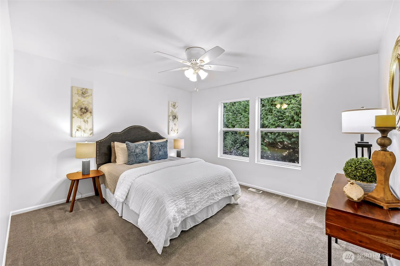 319 196th Place SW #102, Lynnwood, WA 98036