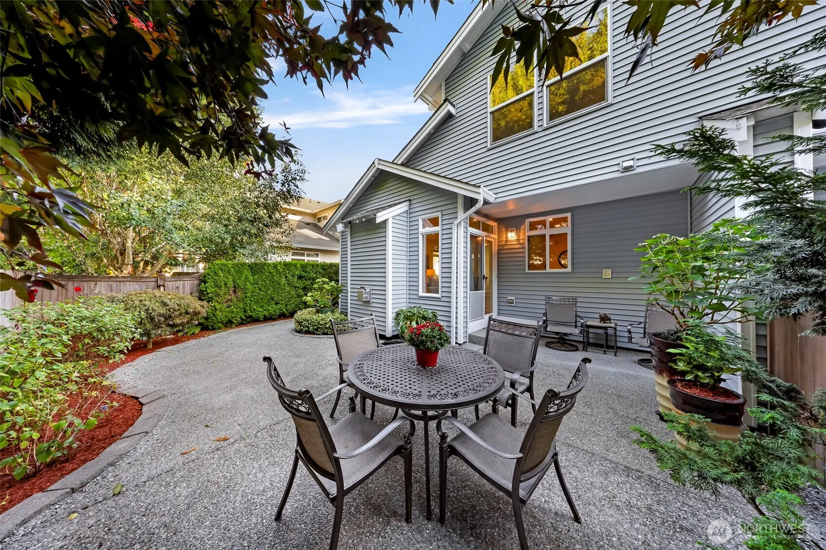 319 196th Place SW #102, Lynnwood, WA 98036