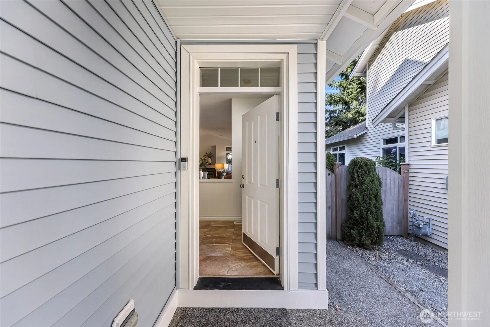 319 196th Place SW #102, Lynnwood, WA 98036