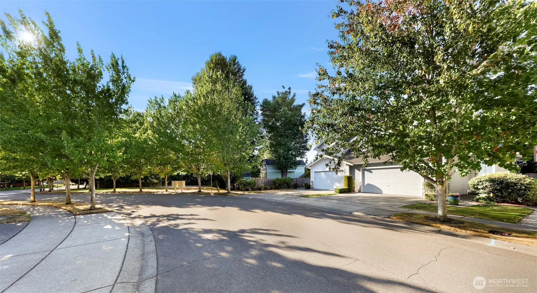 319 196th Place SW #102, Lynnwood, WA 98036