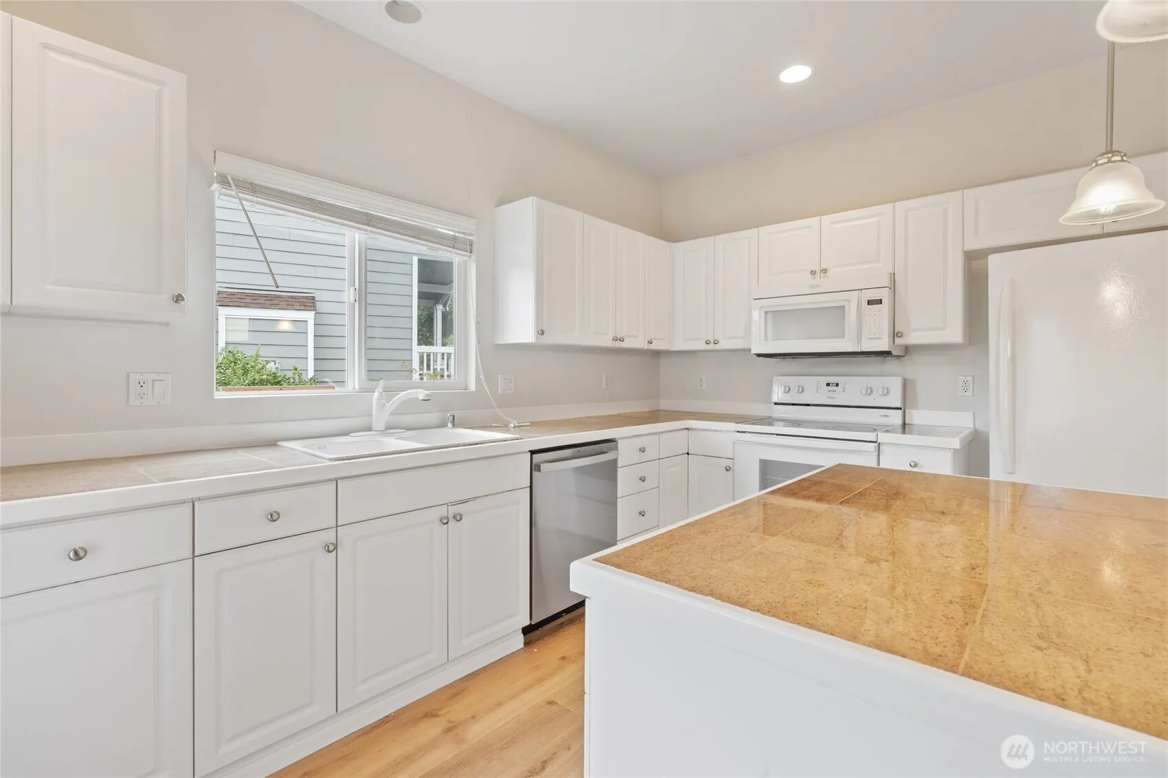 16919 165th Place SE, Renton, WA 98058