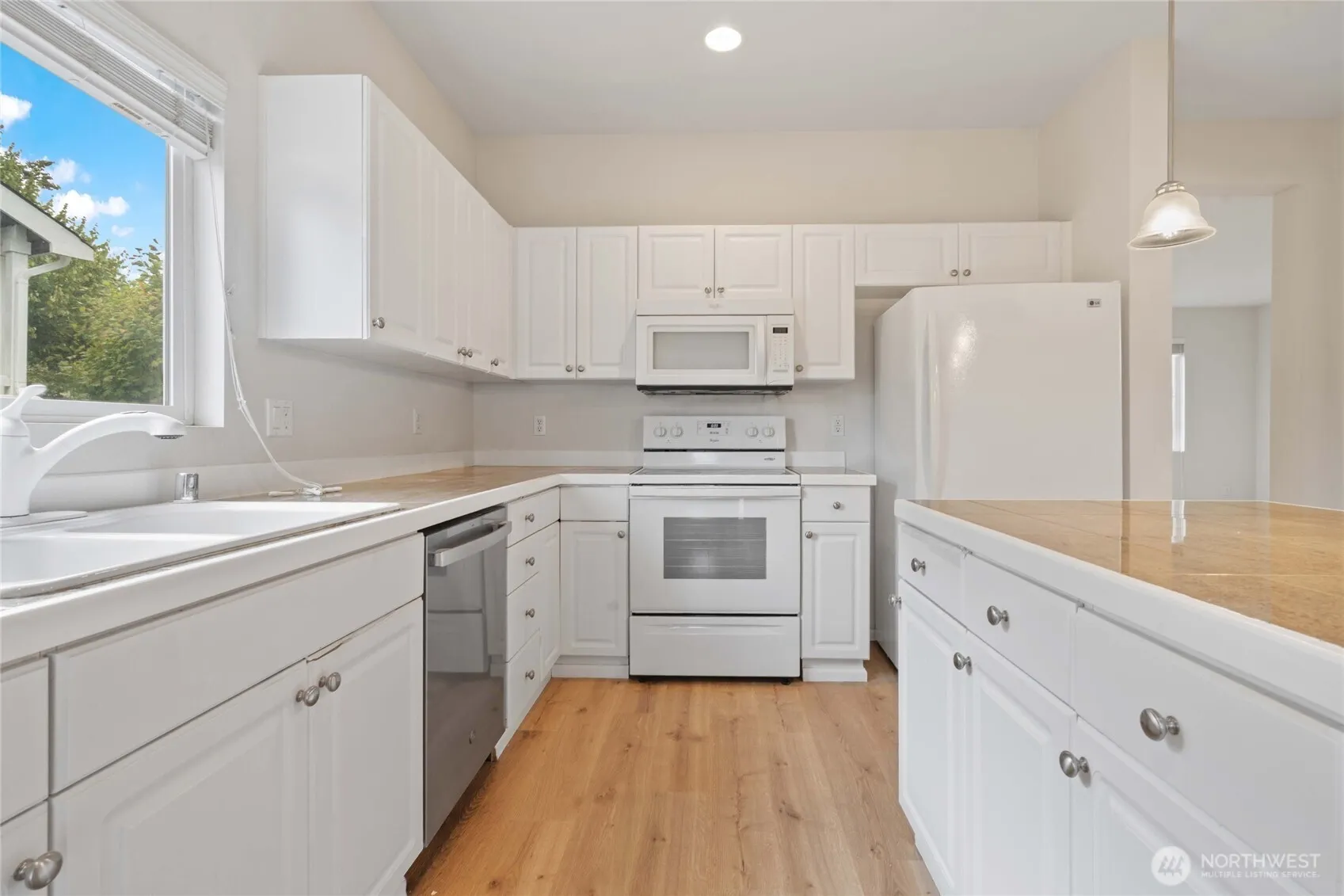 16919 165th Place SE, Renton, WA 98058