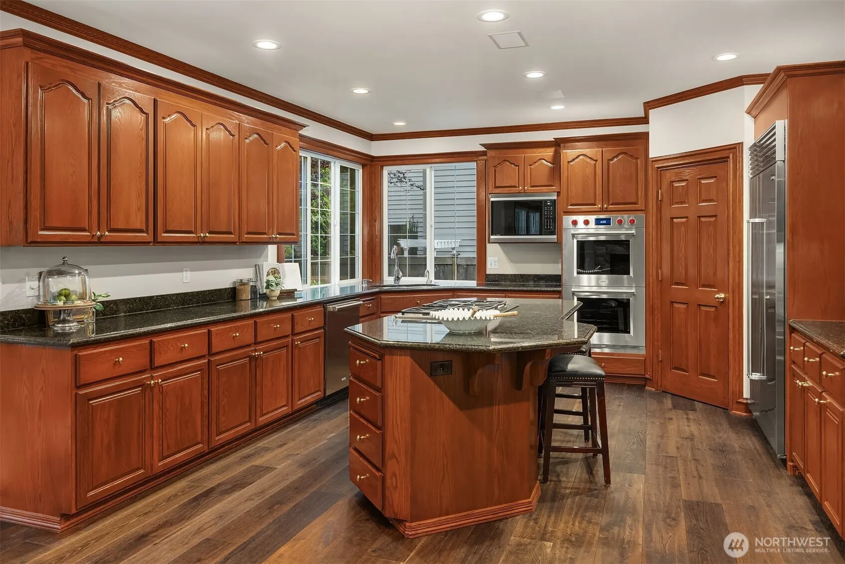1141 268th Way SE, Sammamish, WA 98075