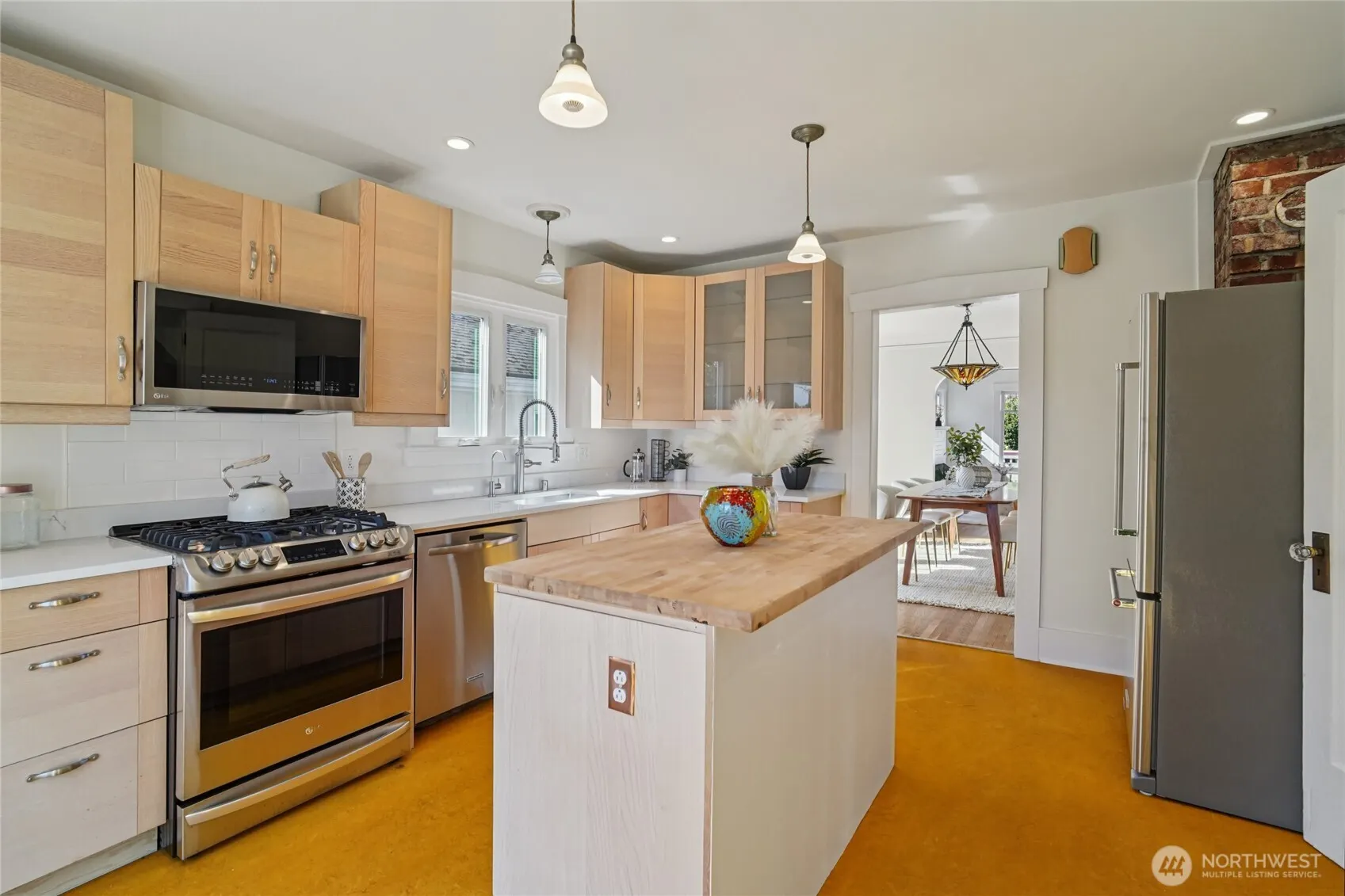 4714 4th Avenue NE, Seattle, WA 98105