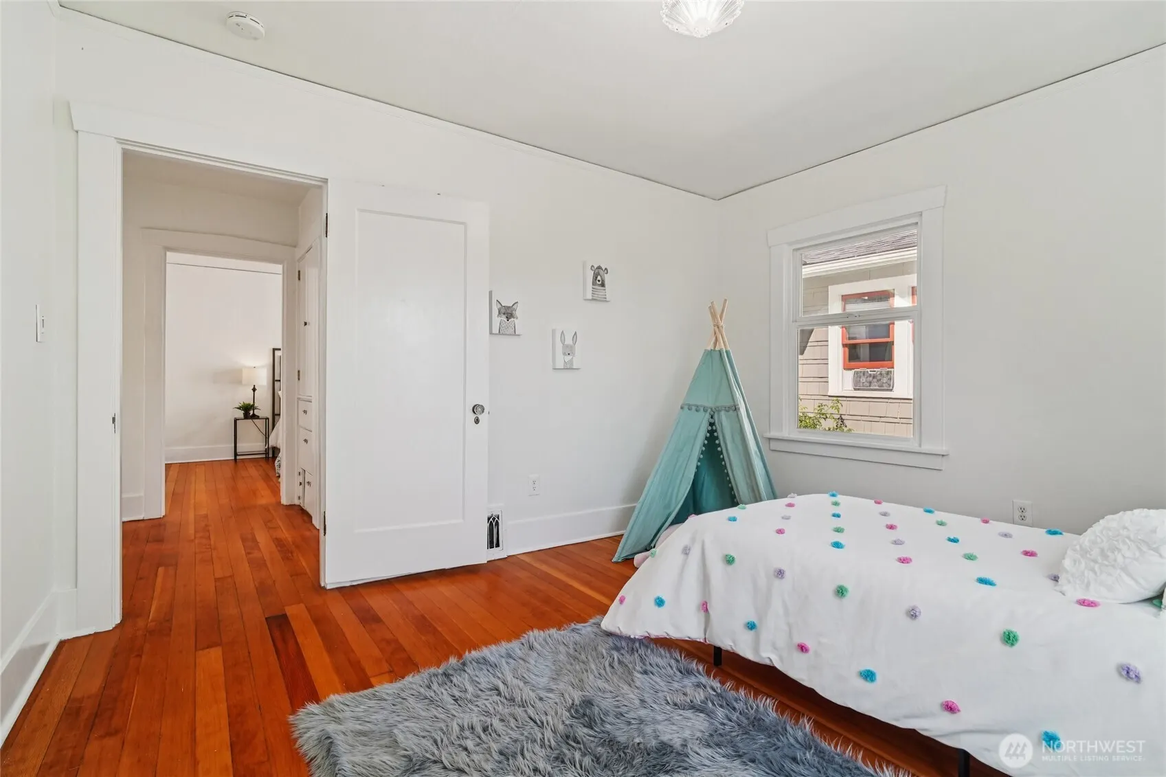 4714 4th Avenue NE, Seattle, WA 98105