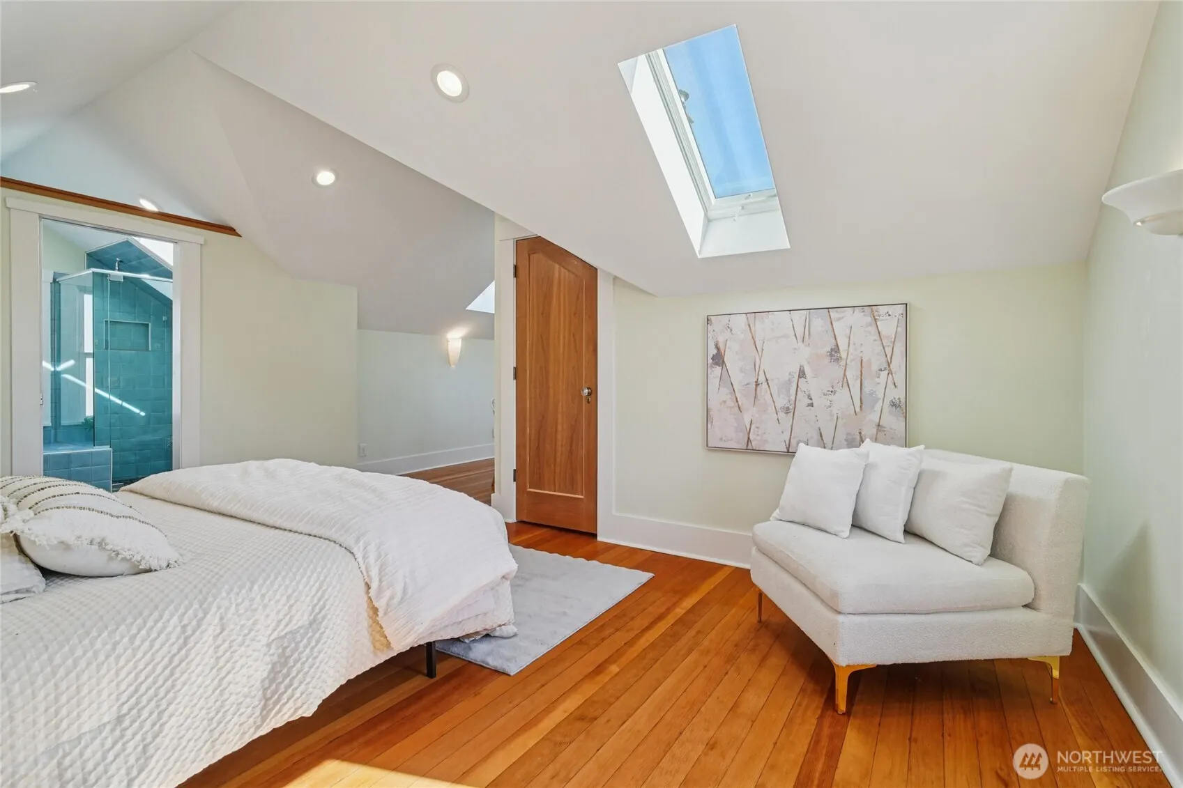 4714 4th Avenue NE, Seattle, WA 98105