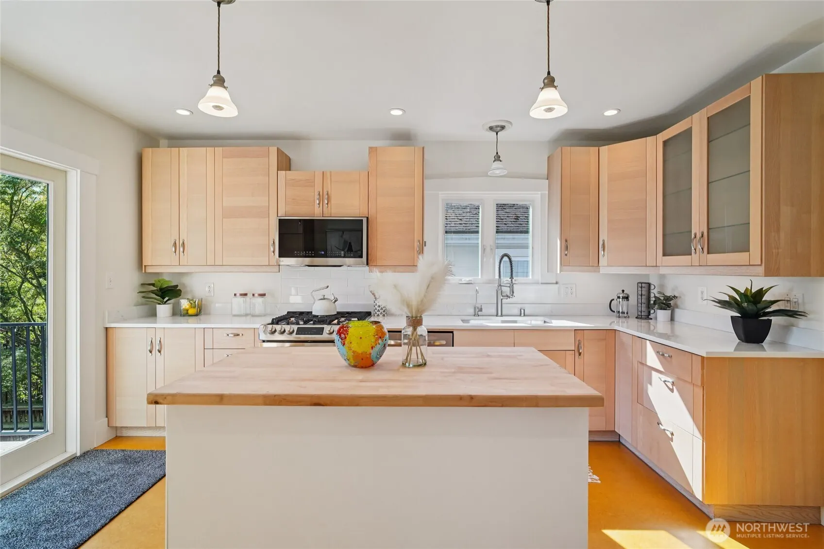 4714 4th Avenue NE, Seattle, WA 98105