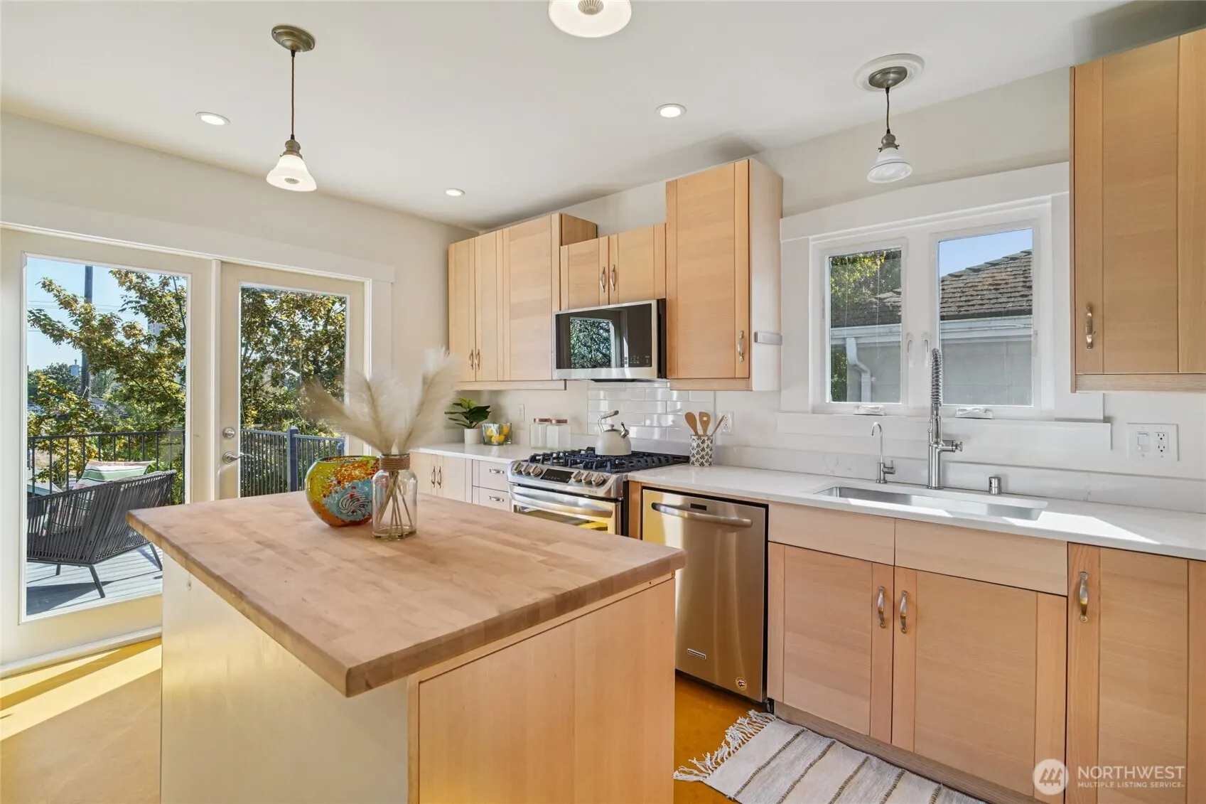 4714 4th Avenue NE, Seattle, WA 98105