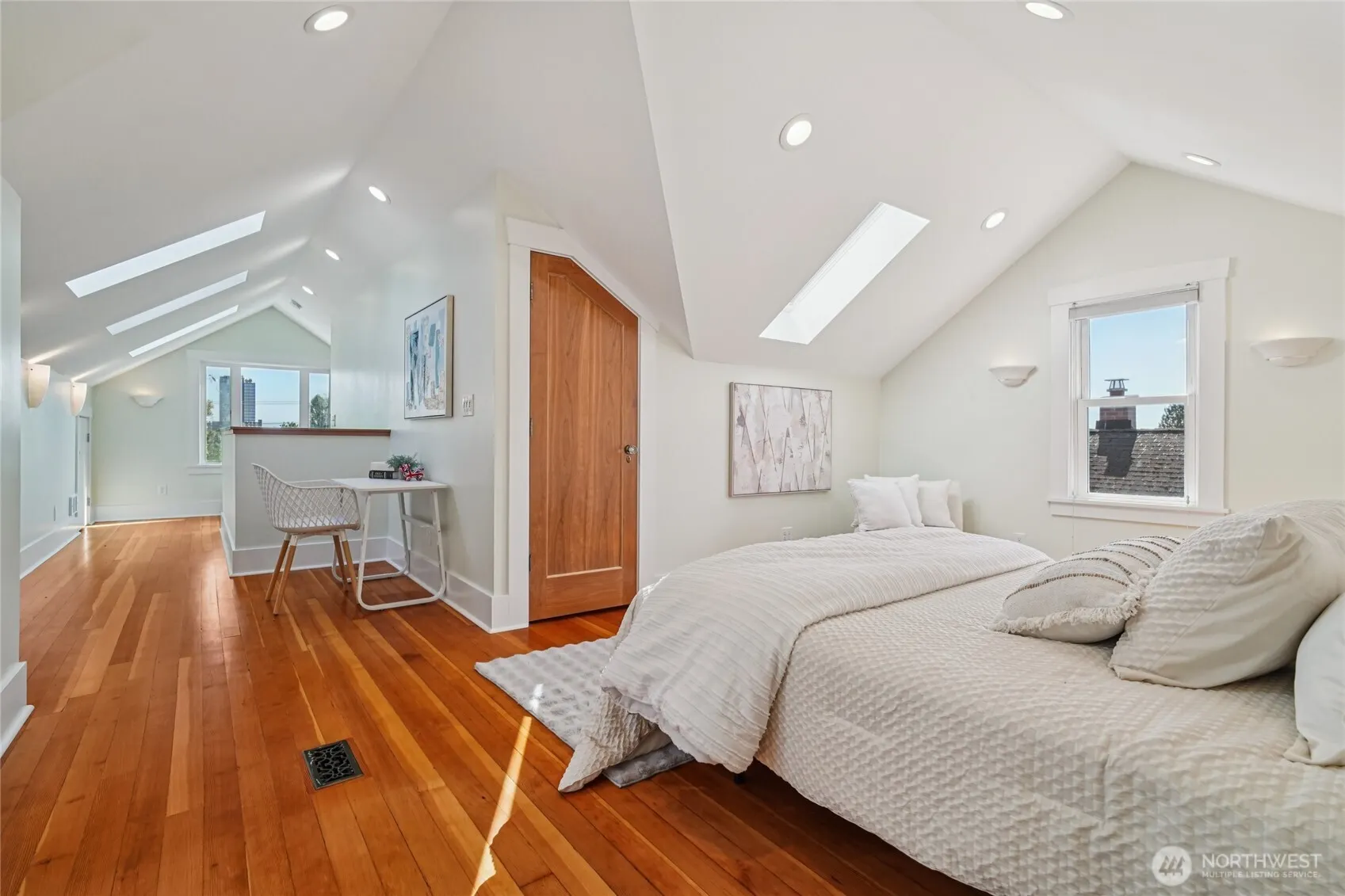 4714 4th Avenue NE, Seattle, WA 98105