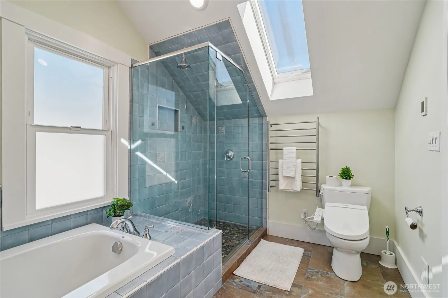4714 4th Avenue NE, Seattle, WA 98105