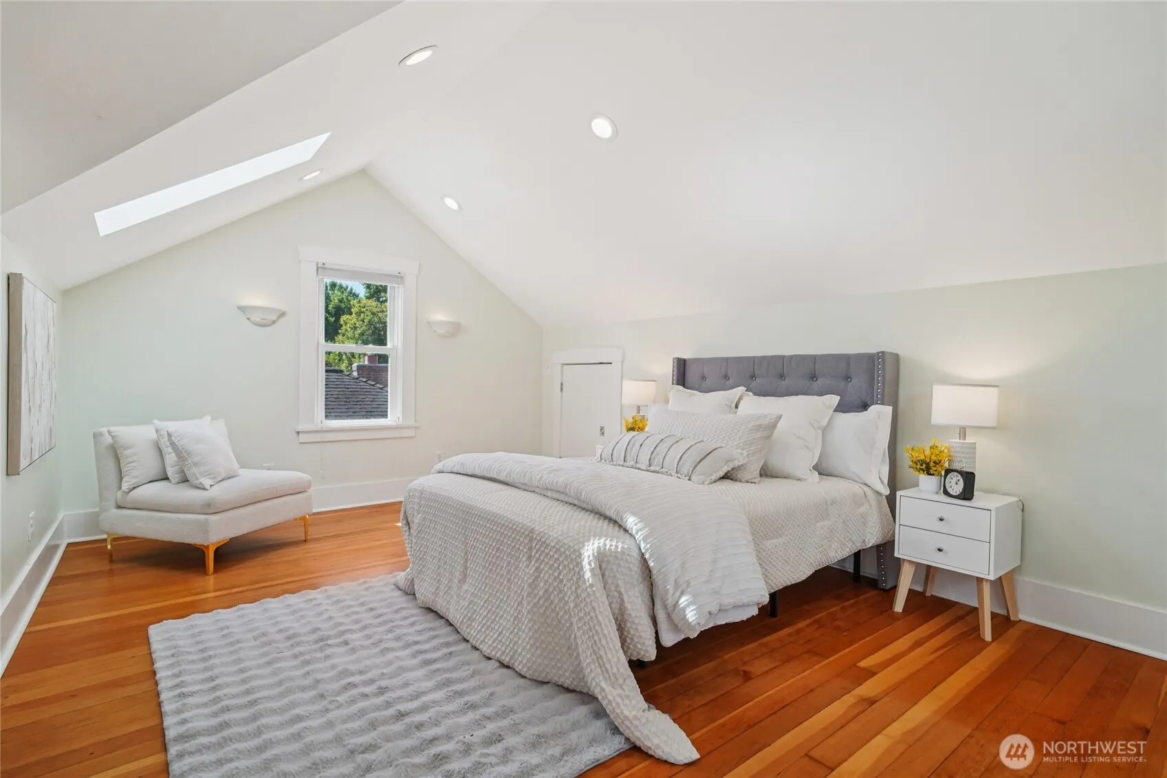 4714 4th Avenue NE, Seattle, WA 98105