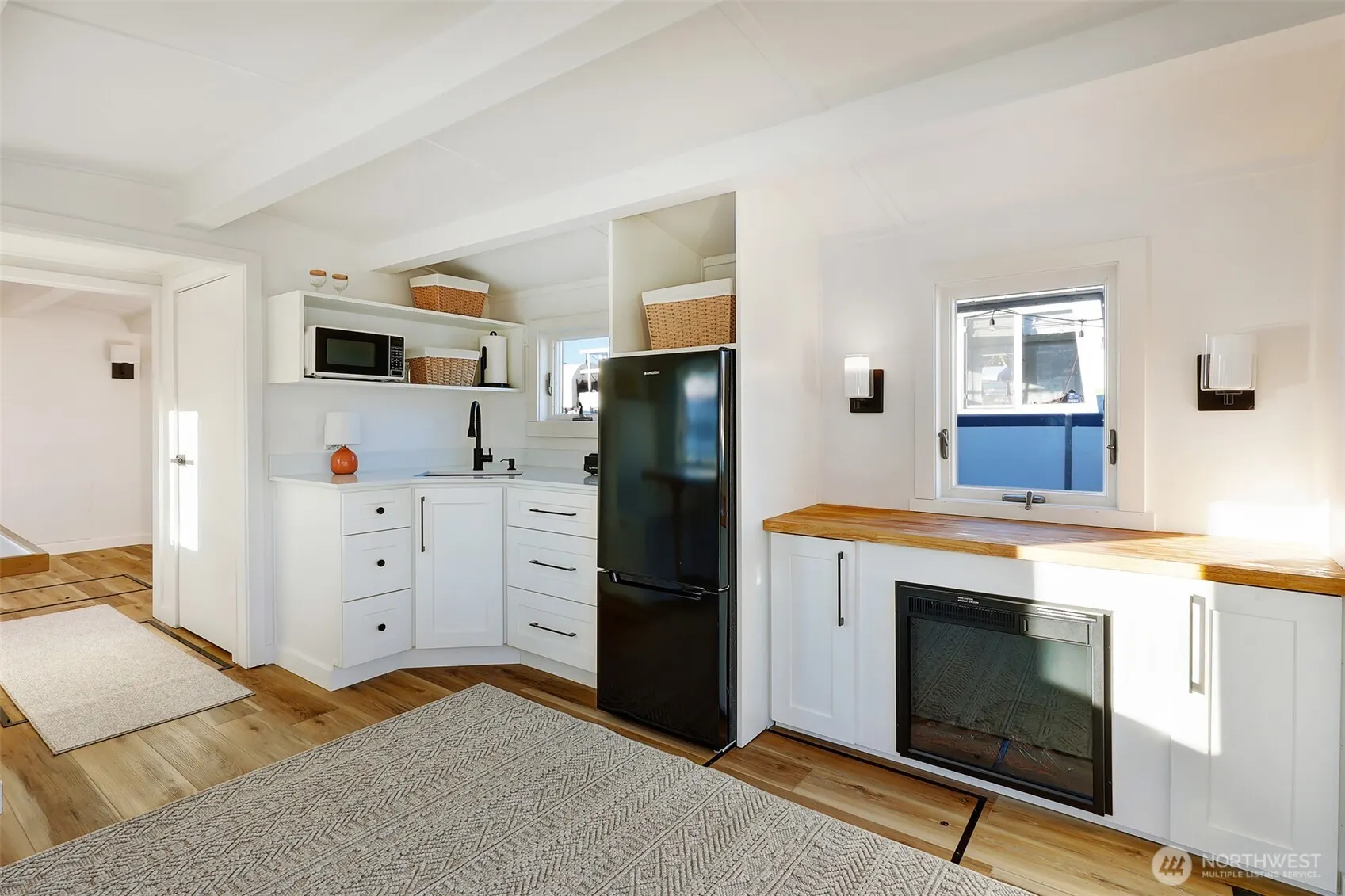 360 W Ewing Street #C26, Seattle, WA 98119
