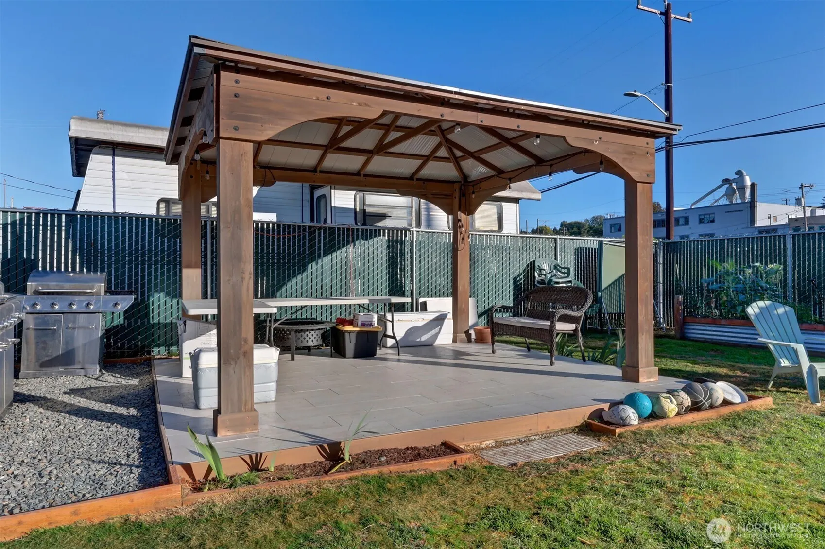 360 W Ewing Street #C26, Seattle, WA 98119